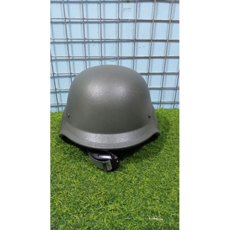 helm pendidikan atau helm tempur