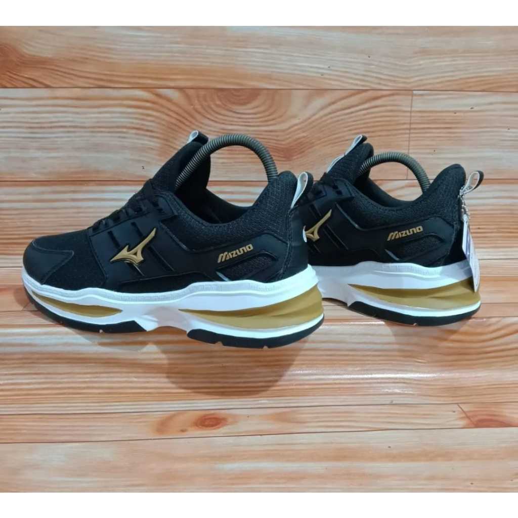 Sepatu Mizuno Olahraga Badminton/Voly/Basket Cowok Terbaru ukuran 39-43/sneaker mizuno