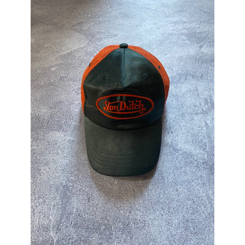 Topi Von Dutch second