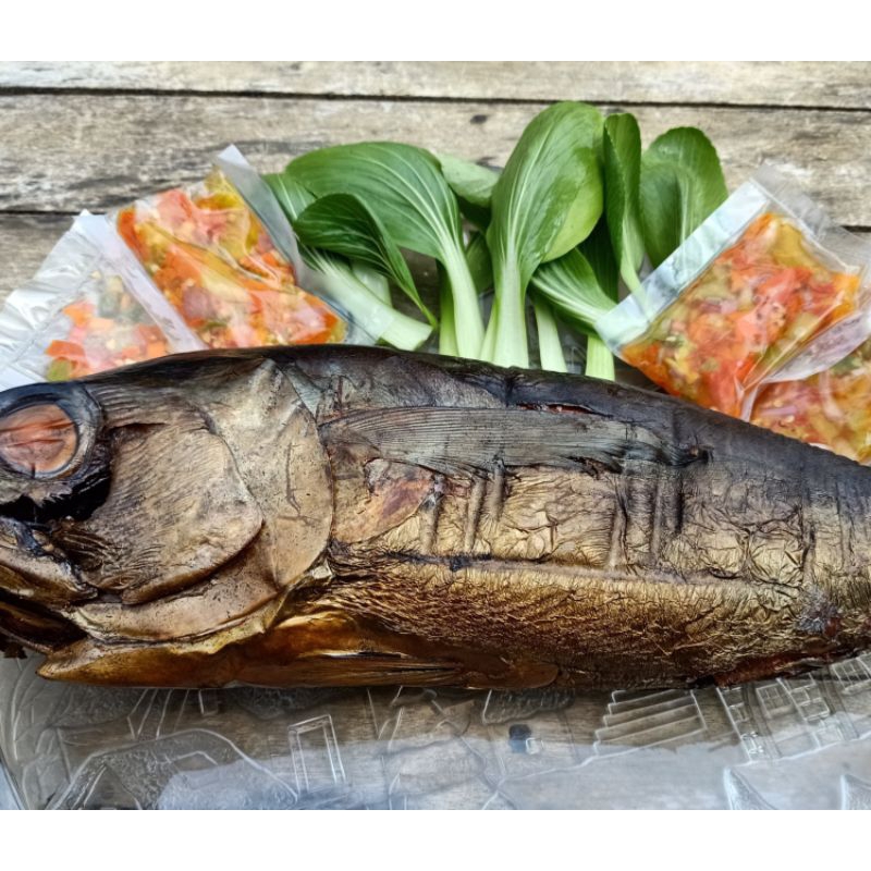 

Tuna Asap utuh 500-550gr + sambal dabudabu