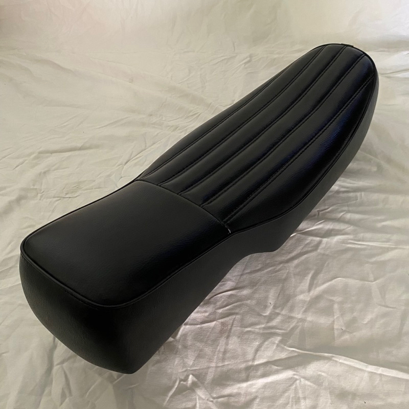 Jok British Universal Kawasaki w175, Yamaha Scorpio, Honda Tiger, Yamaha SR400, Yamaha XS650