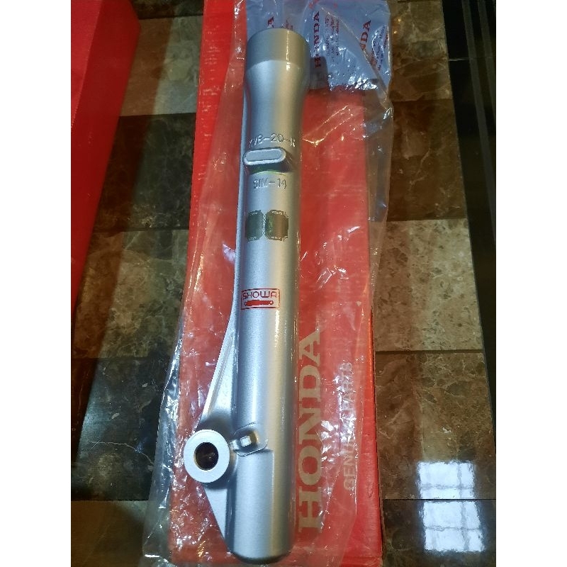 51420 KVB N51 BOTTOM SHOCK DEPAN BEAT KARBU VARIO TECHNO VARIO KARBU KANAN ORIGINAL AHM