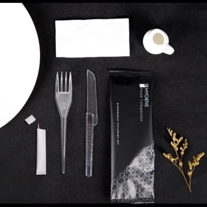 Garpu Pisau Set Plastik / Garpu + Pisau + Tissue + Toothpic