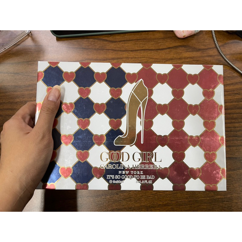 Good Girl Carolina Herrera Set