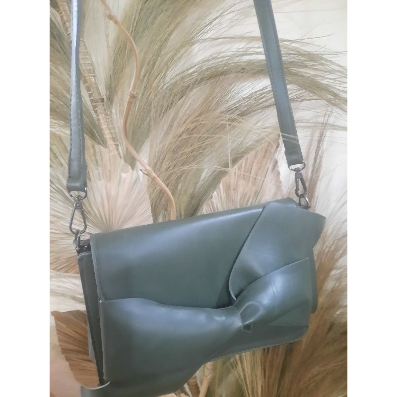 Tas Slingbag Bow mayoutfit preloved