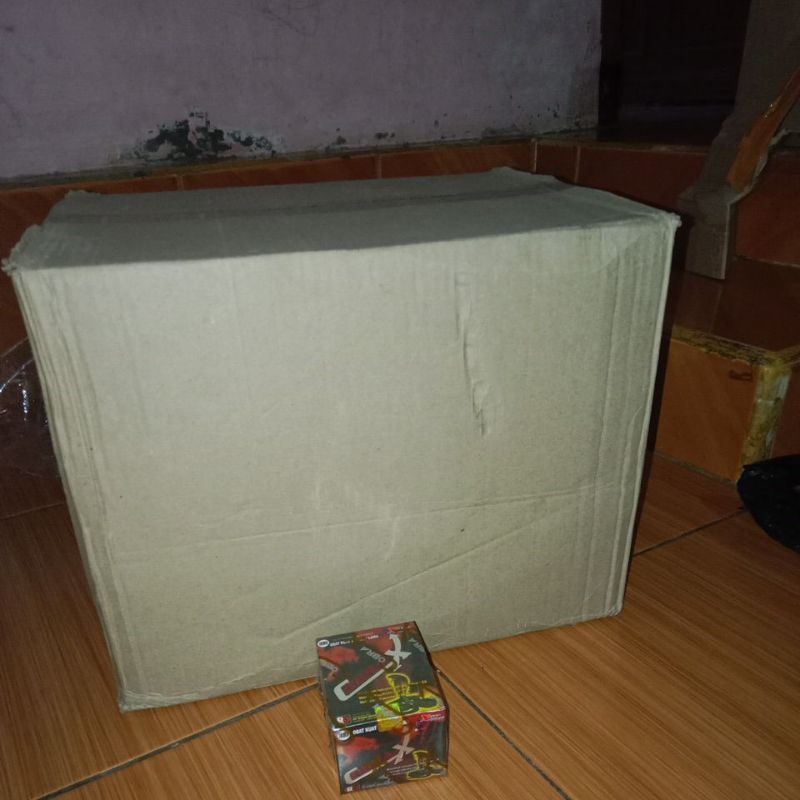 

Bungkus box kado hitam (cbra x kuat) original 100%