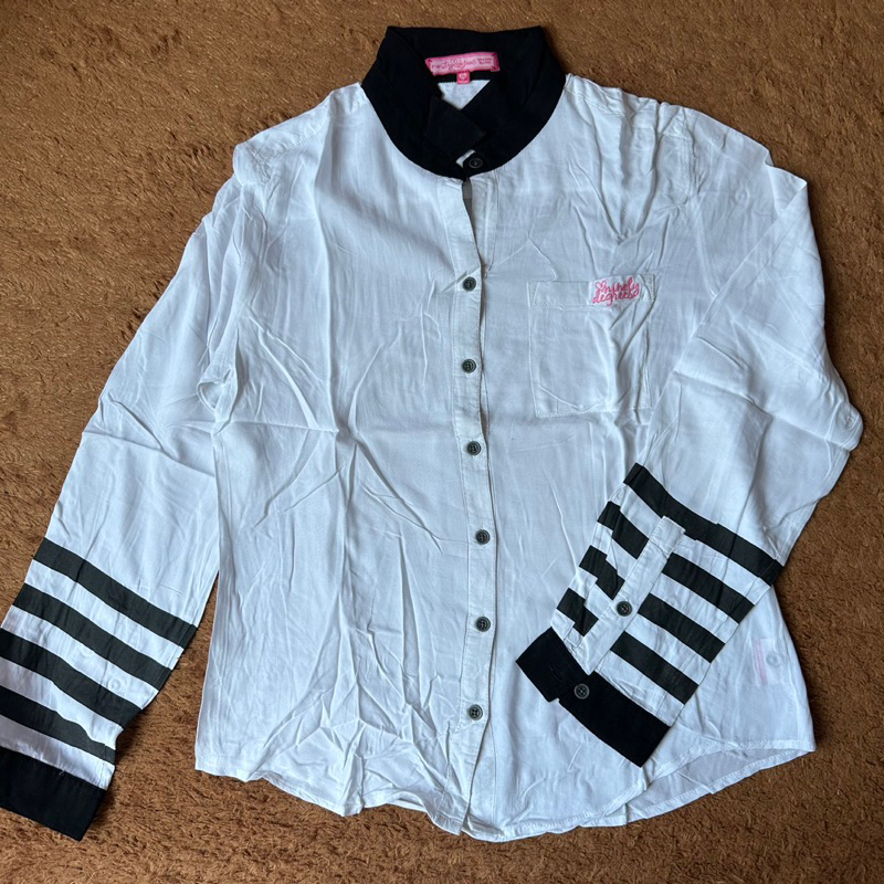 kemeja ninety degrees