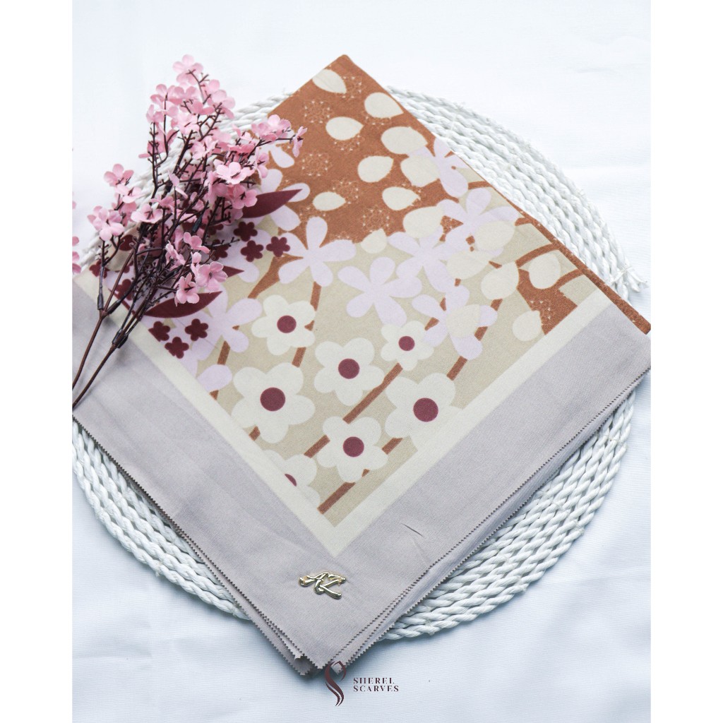 HIJAB SEGIEMPAT OSKARA AZARA MOTIF