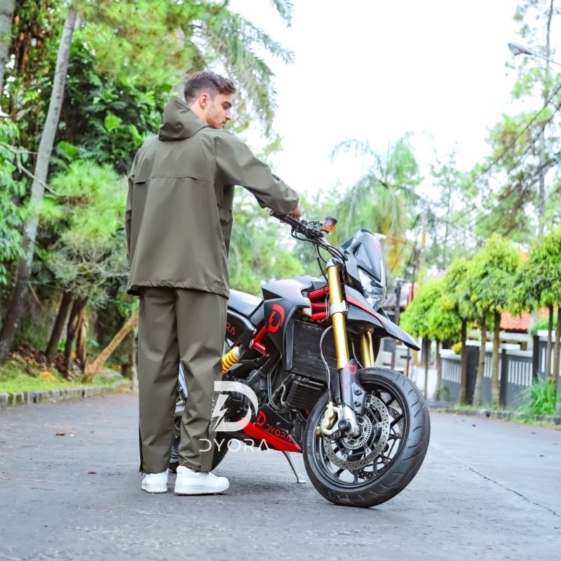 Raincoat Dyora Series Green Jas Hujan Dyora Jas Hujan Pria Wanita Saku Kangguru