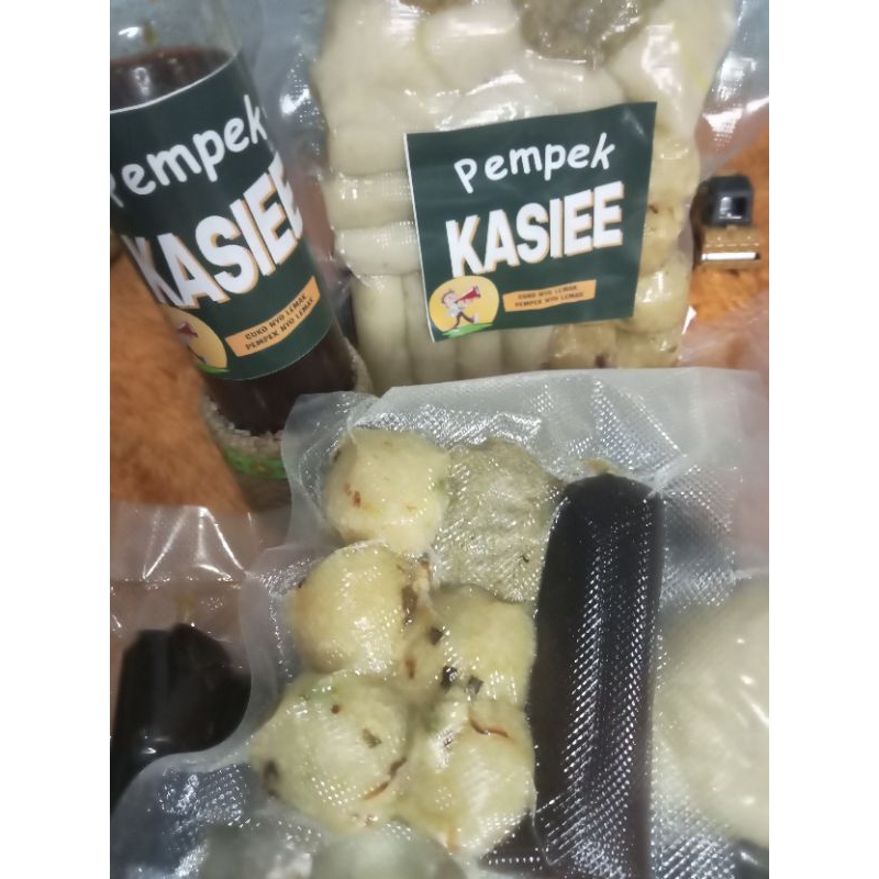 

PEMPEK ADAAN (isi 5pcs + free cuko)