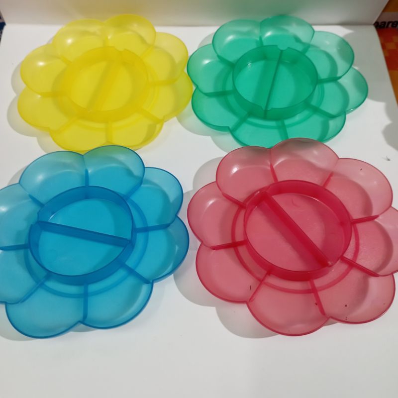 

PALLETE PLASTIK BIOLA (wadah cat lukis) 10 lubang ( 4 warna ) / pcs
