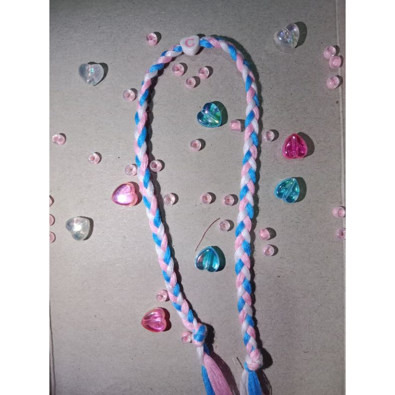 gelang benang inisial, gelang benang huruf, gelang viral