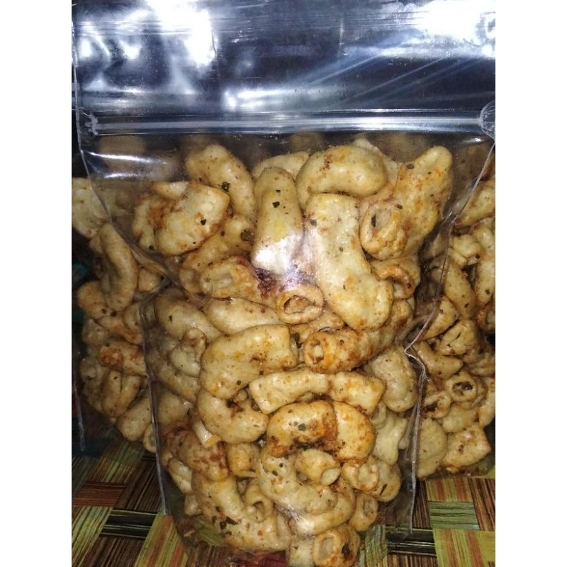 

makaroni pedas bumbu seblak daun jeruk purut