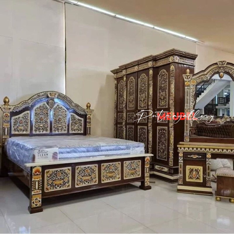 Set Kamar Tidur Gebyok Full Ukir Kayu Jati Jepara Finishing Warna Motif Marmer PGM-004