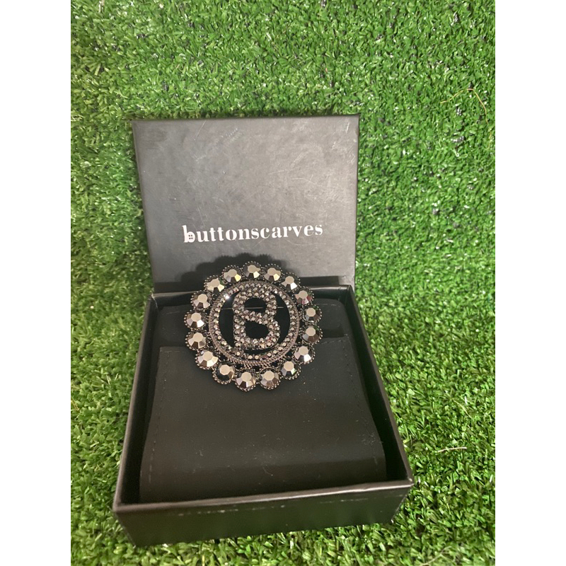 brooch hematite Buttonscarves black