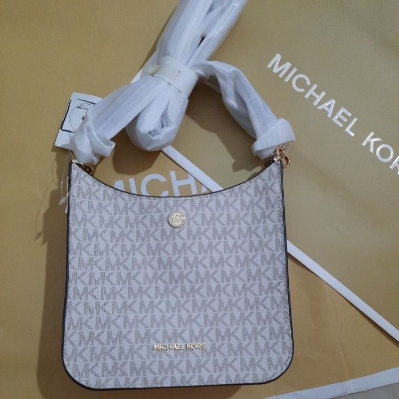 Tas MK BRILEY XBODY VANILA SIGNATURE