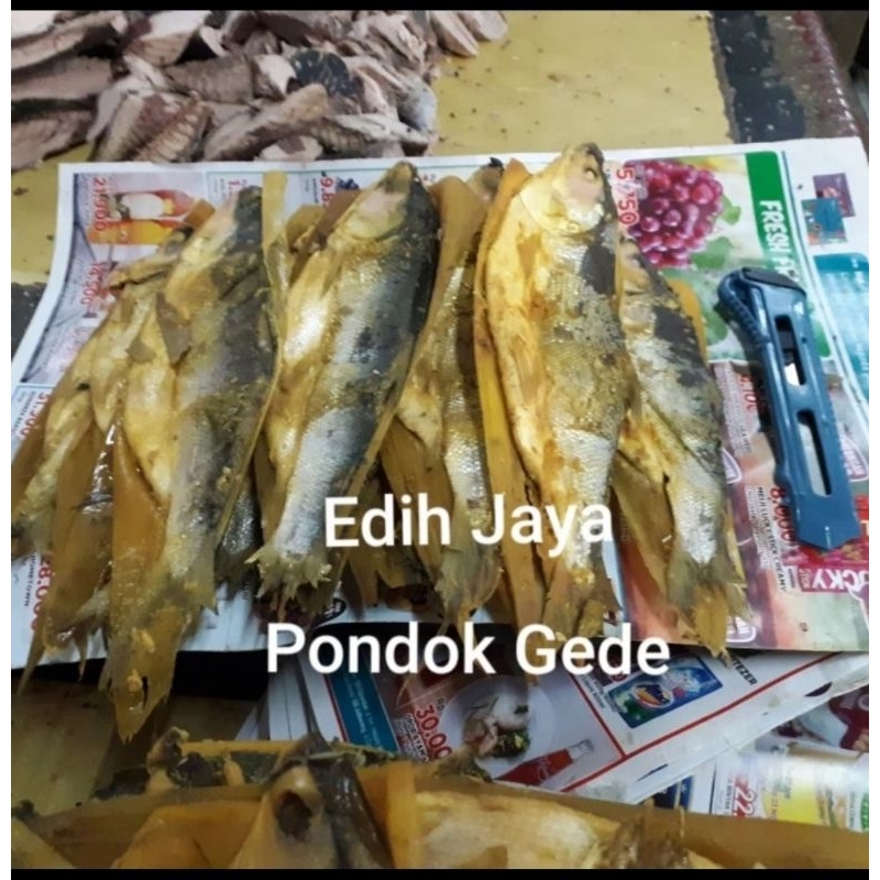

Ikan Bandeng Presto Tulang Lunak Harga Perekor