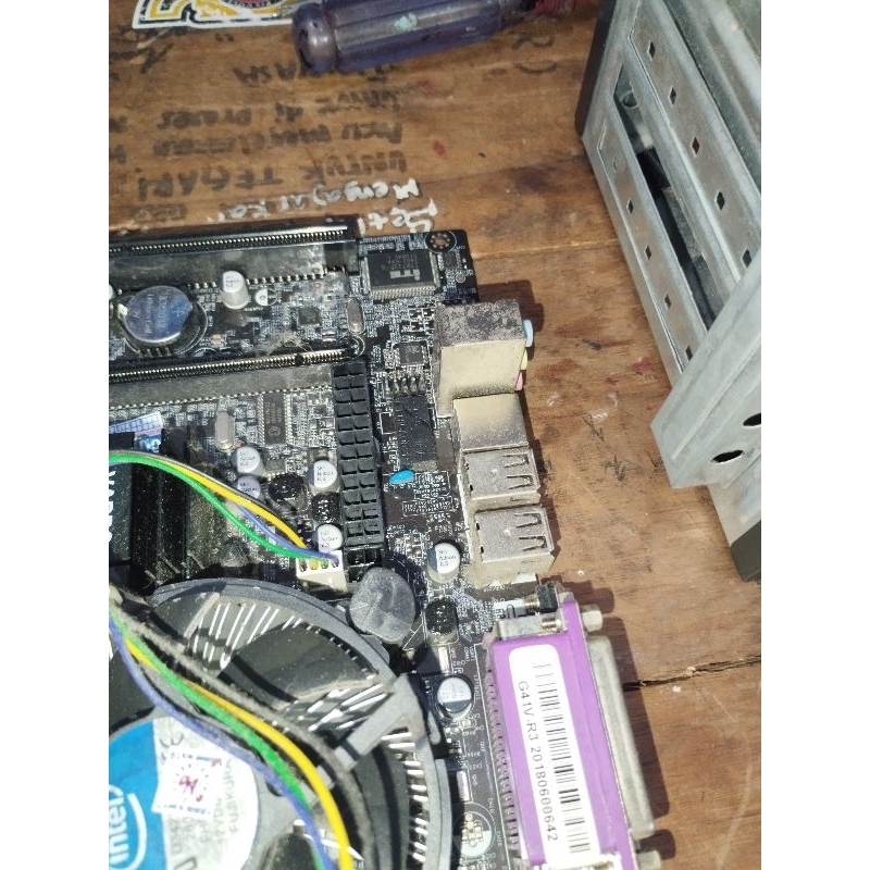 Motherboard merk Varro Bekas Pakai