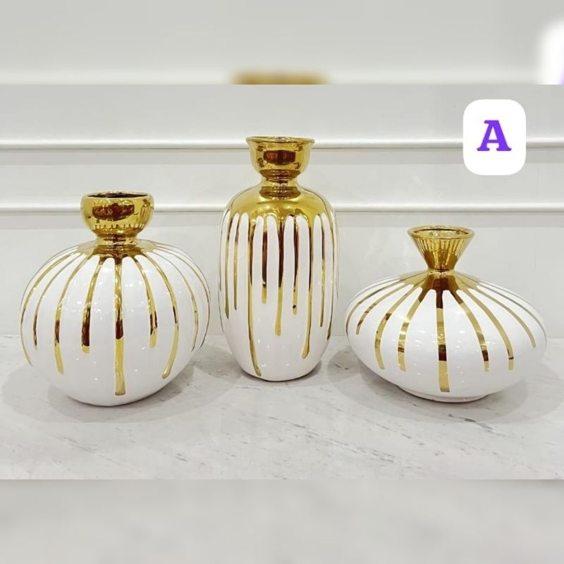 Guci Keramik Mewah A free peti kayu