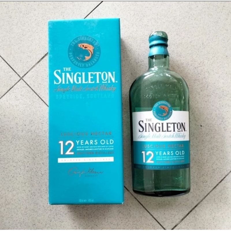 Botol kaca bekas kosong The Singleton Luscios nectar 12 700 ml