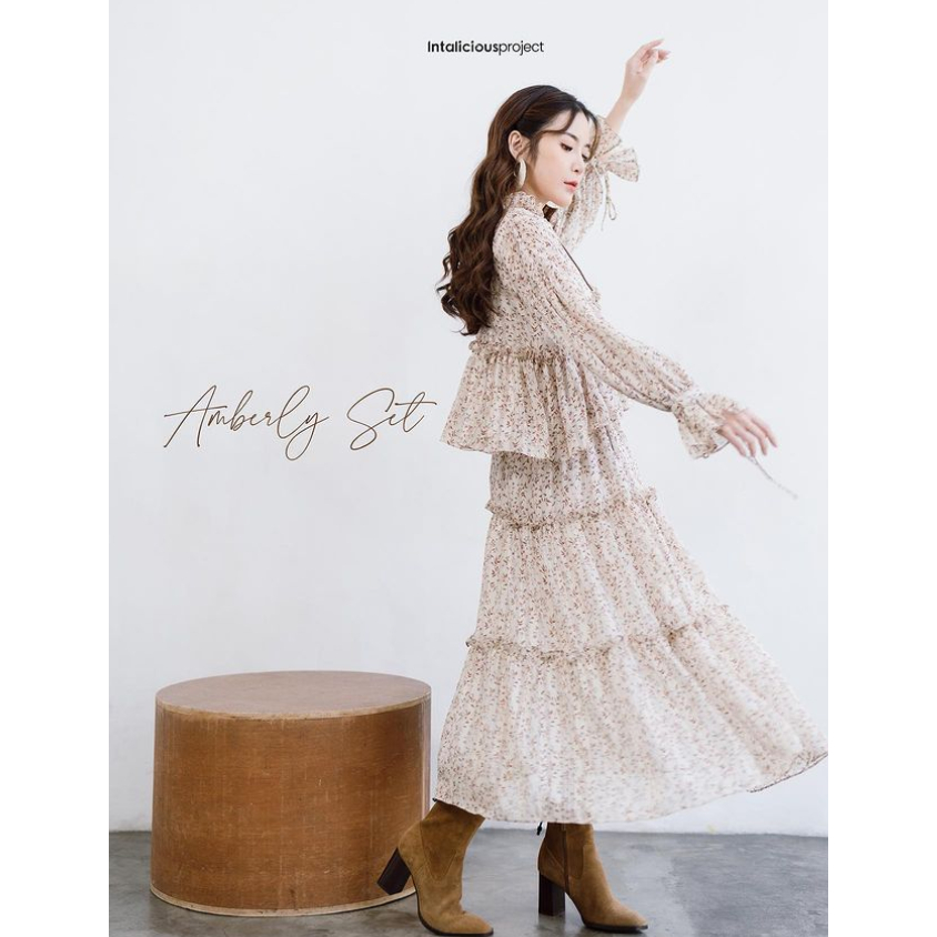 AMBERLY SET by INTALICIOUS