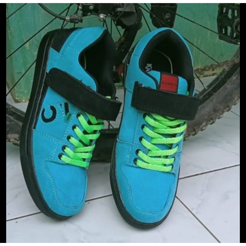Sepatu Gowes,MTB