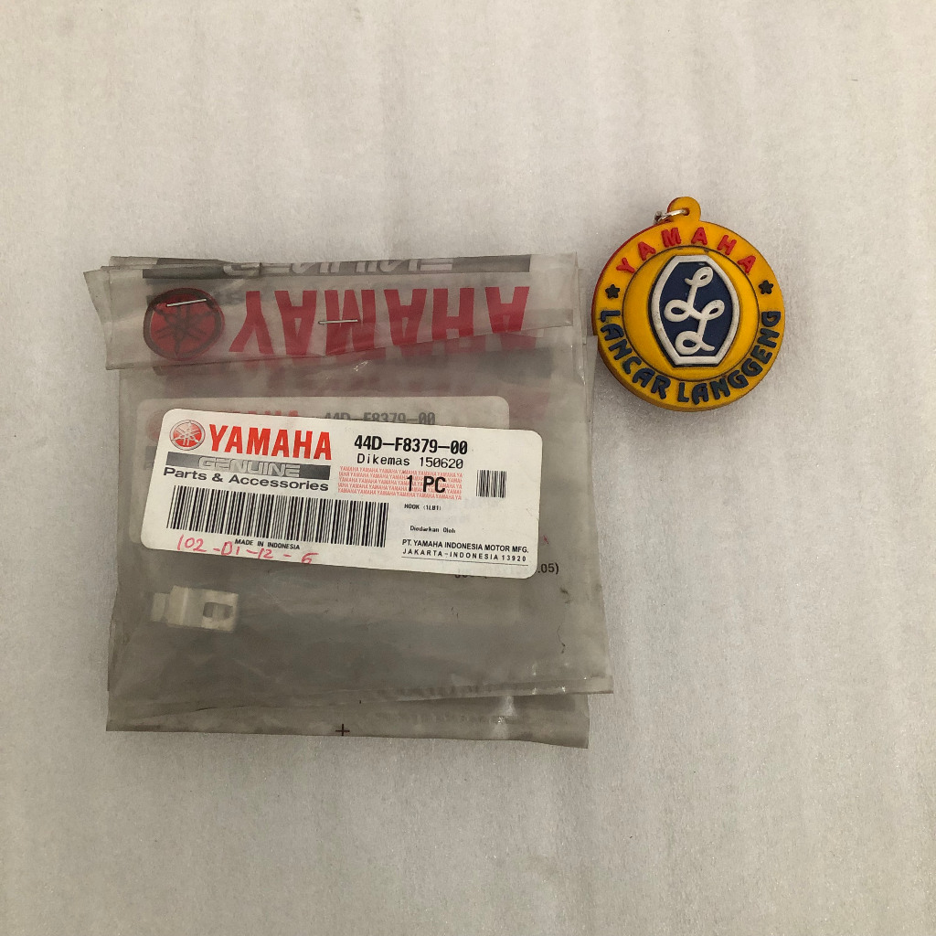 KLIP DUDUKAN DASI VISOR NMAX ORIGINAL YAMAHA 44D-F8379-00