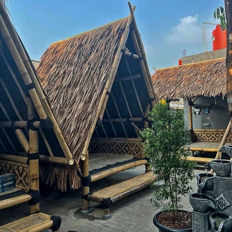 saung bambu dengan atap glamping dari ijuk, ukuran 2×2 m