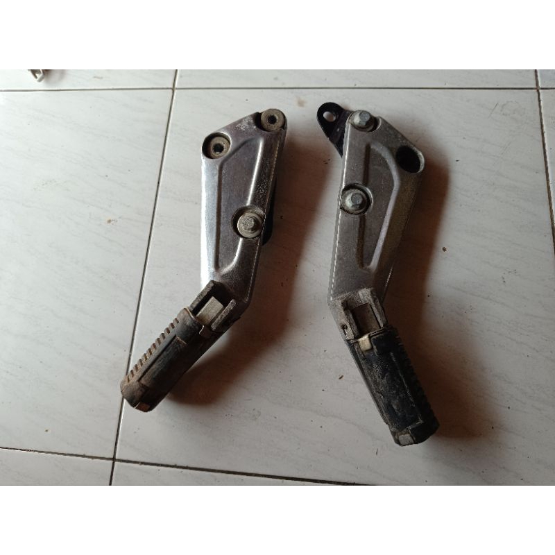 footstep postep boostep belakang supra x lama supra lama original