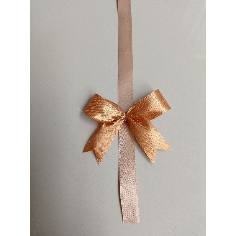 

PITA SATIN TEMPEL TALI PANJANG HIASAN SUVENIR