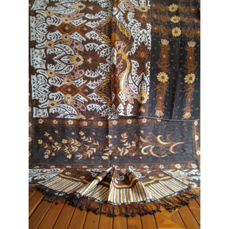 kain batik sarimbit sutra ATBM baron full tulis bahan sutra motif khas trusmi cirebon mewah