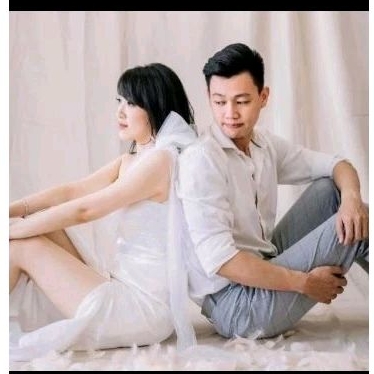 Prewed / wedding dress metallic white gaun mewah putih- branded