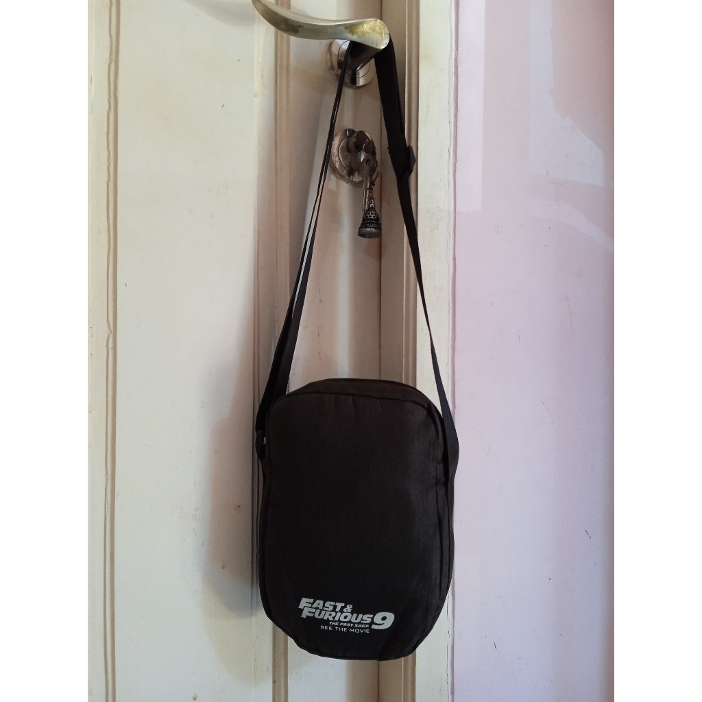TAS SLING BAG TAS SELEMPANG FAST & FURIOUS 9 THE FAST SAGA SEE THE MOVIE @2020 UNIVERSAL STUDIOS