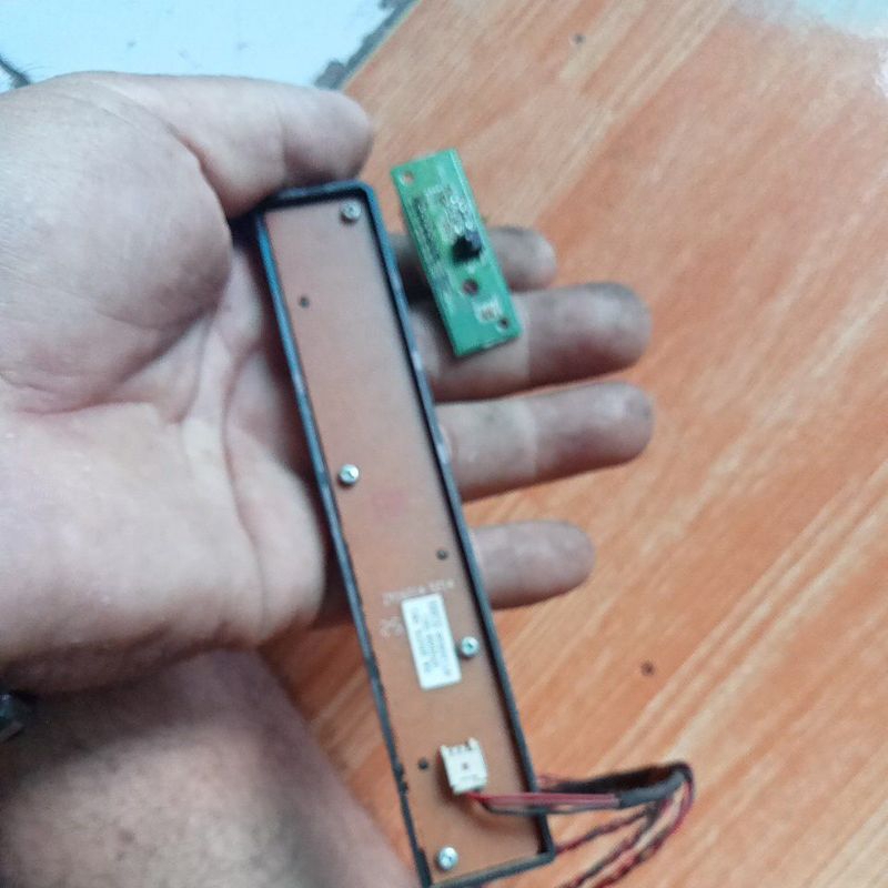 tombol-sensor-tv -sharp.