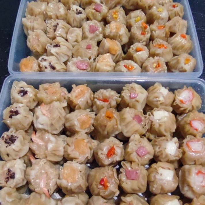 

KODE ZCV437 (ISI 20 PCS) DIMSUM AYAM UDANG SIOMAY FROZEN FOOD MURAH