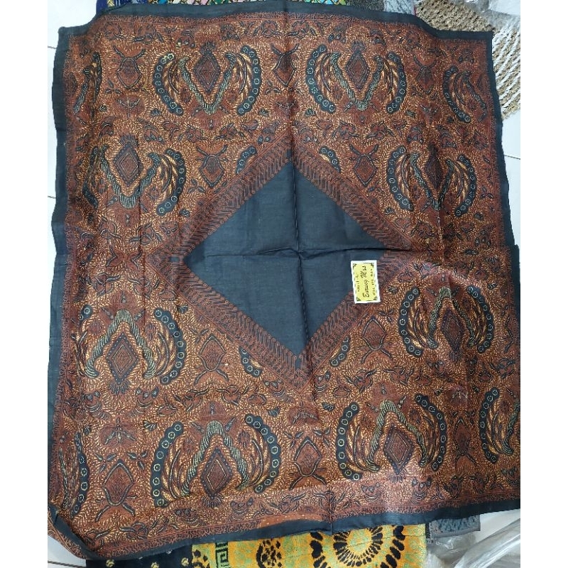 Destar Segi Empat Batik