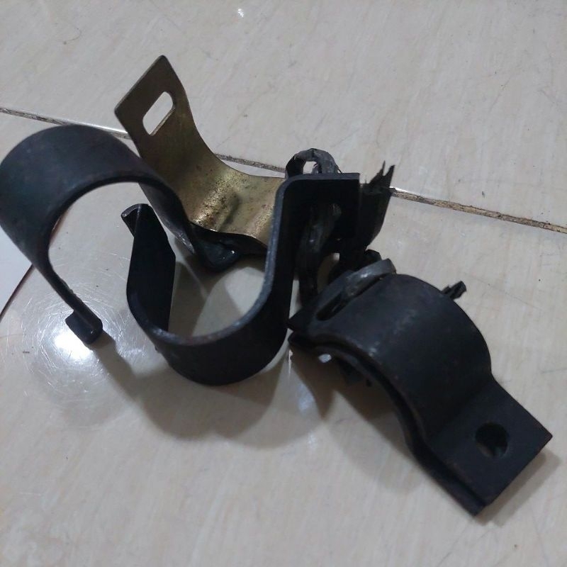 Pegangan stabilizer isuzu panther