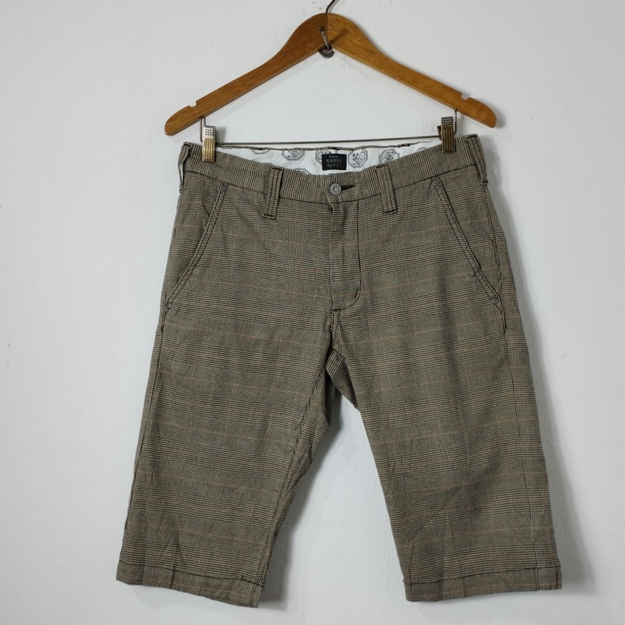 Celana pendek Edwin cewek M