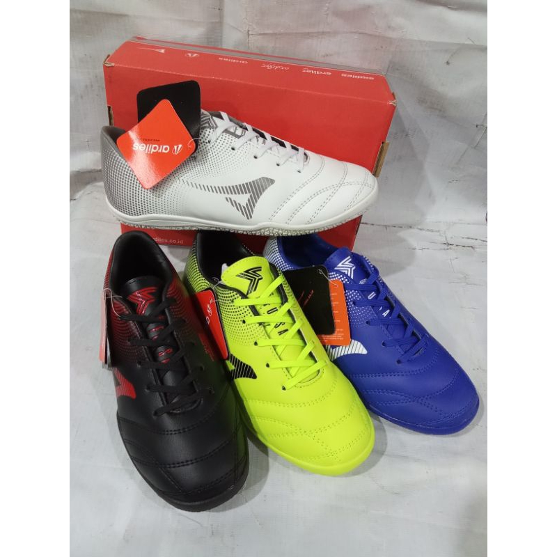 Sepatu futsal anak merk ARDILES original