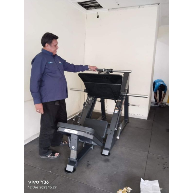 ALAT FITNESS LEG PRESS IMPORT DHZ