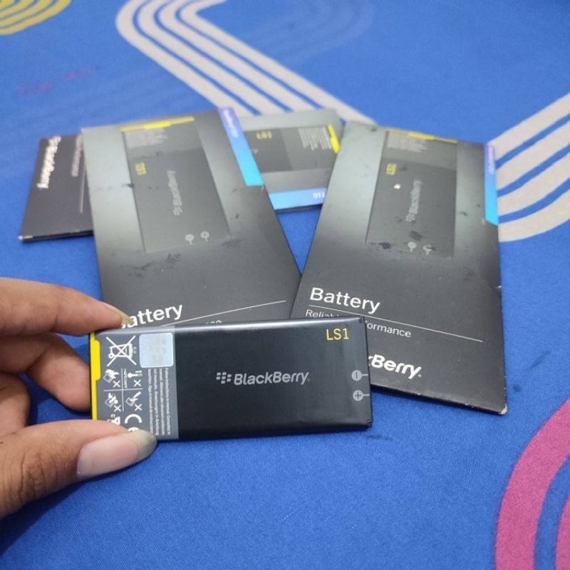 BATERAI BATRAI BATTERY BLACKBERRY LS1 BBZ10 BB Z10