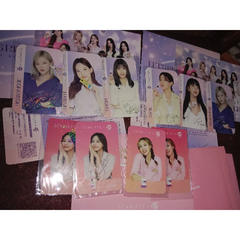 Photcard Twice X Scarlett (Pink)
