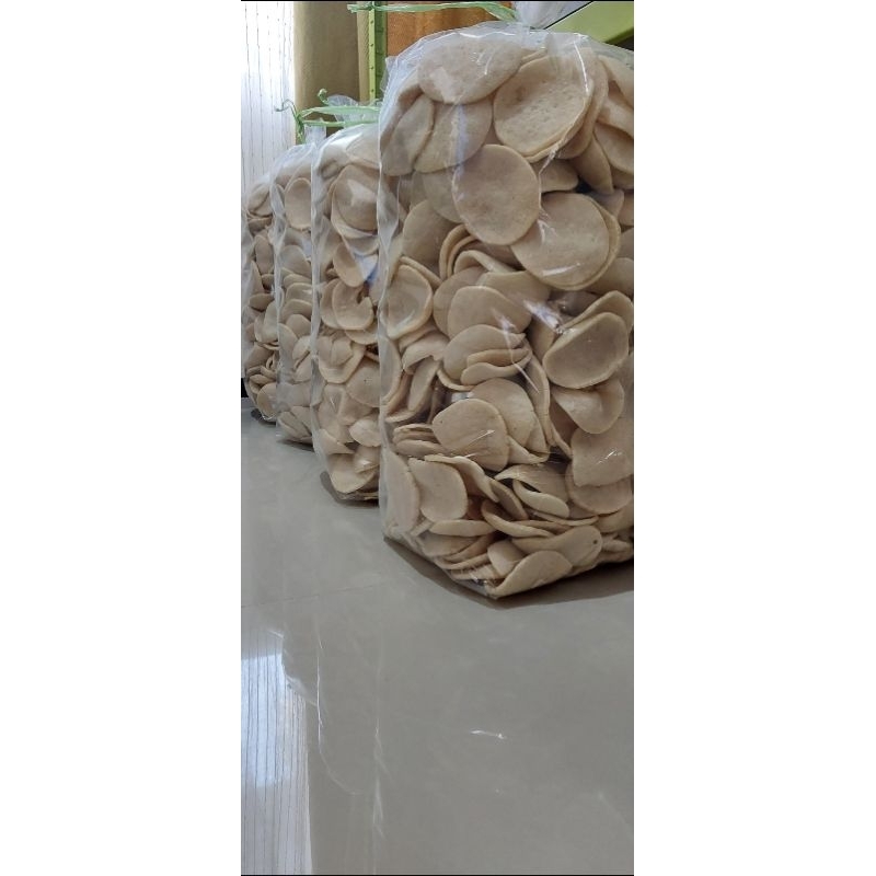 

Rambak Coin 100gr Kerupuk Krupuk Rambak Koin 100 gram Camilan Amplang Oven Khas Magelang