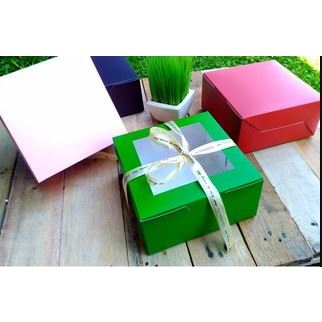 

Cake Box / Box Kue / Dus Nasi Ukuran : Panjang 20 cm x Lebar 20 cm x Tinggi 10 cm