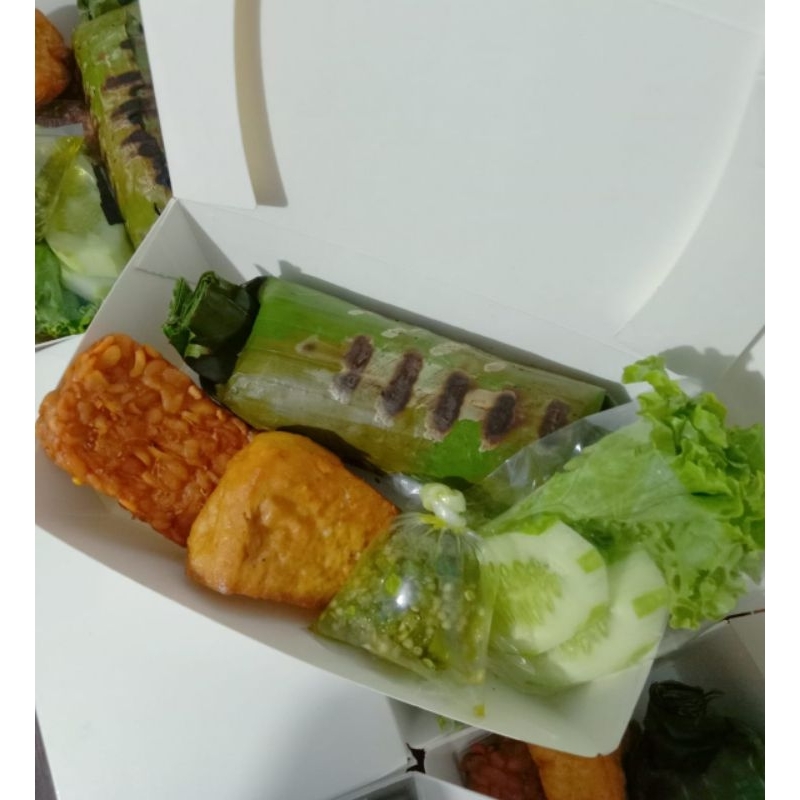 

Paket Nasi Murah/Nasi Bakar (isi teri medan)/20 pax