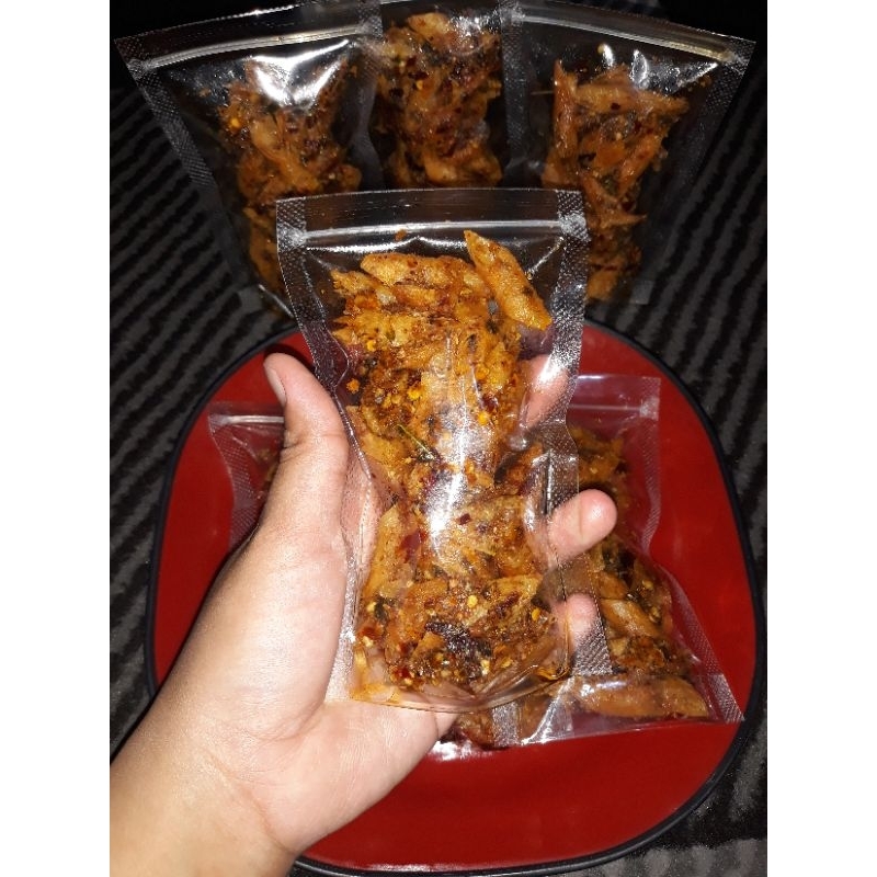 

KERIPIK KULIT LUMPIA CIKRUH DAUN JERUK PEDAS 500g / KERIPIK KULPI / KERIPIK LURING / KERIPIK KULUM / CEMILAN ENAK / CEMILAN MURAH/ CEMILAN ENAK MURAH