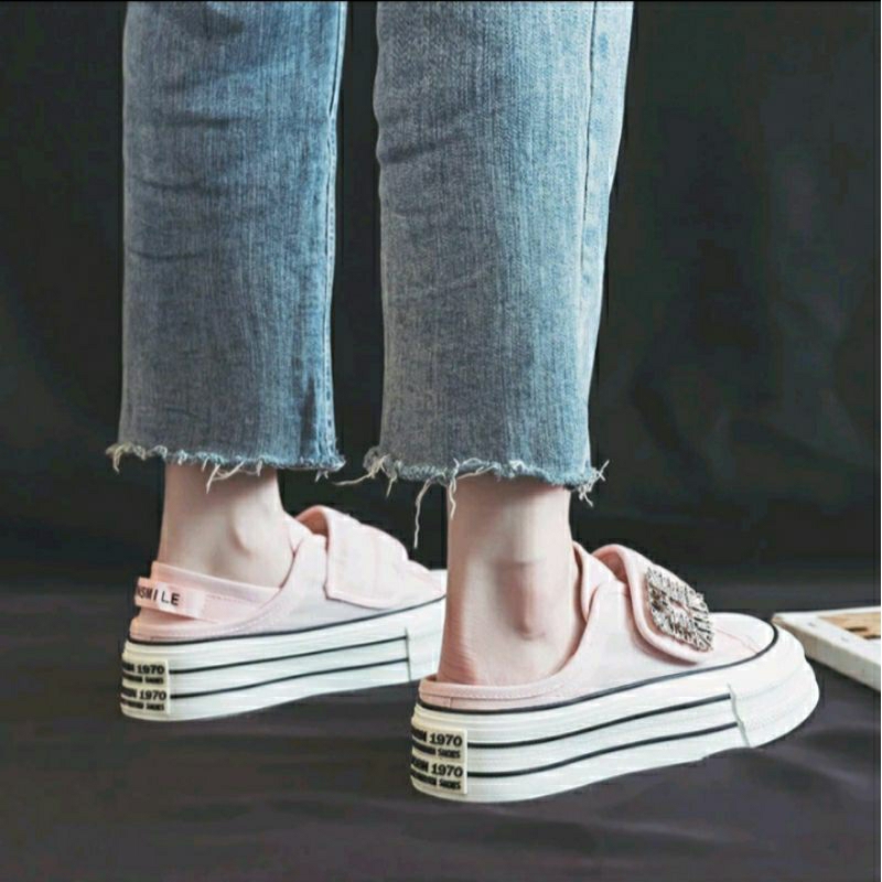 Sepatu Sneaker Wanita Slip On Import Kanvas Minn Series