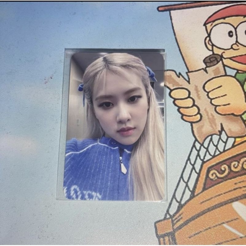 PC Official Rose BlackPink On The Ground (BACA DESK)