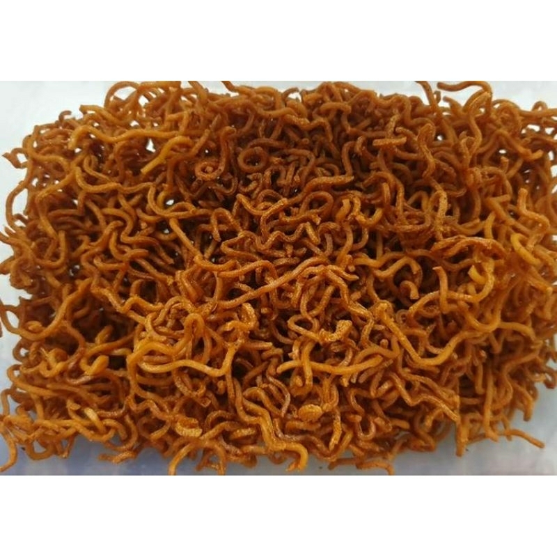 

5 pcs mie kriuk pedas daun jeruk/mie kremes/mie kriwil