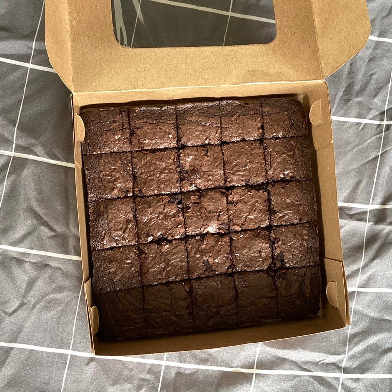 

BROWRI | FUDGY BROWNIES PANGGANG NYOKLAT ORIGINAL, SIZE 20x20 & 20x10